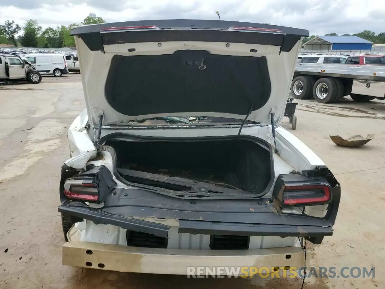 6 Photograph of a damaged car 2C3CDZAG7PH591178 DODGE CHALLENGER 2023