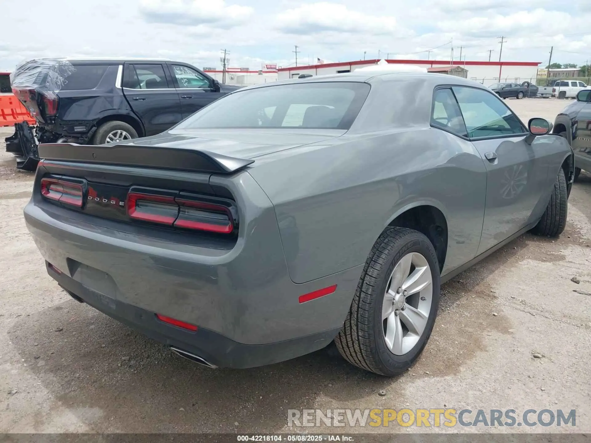 4 Photograph of a damaged car 2C3CDZAG8PH570565 DODGE CHALLENGER 2023