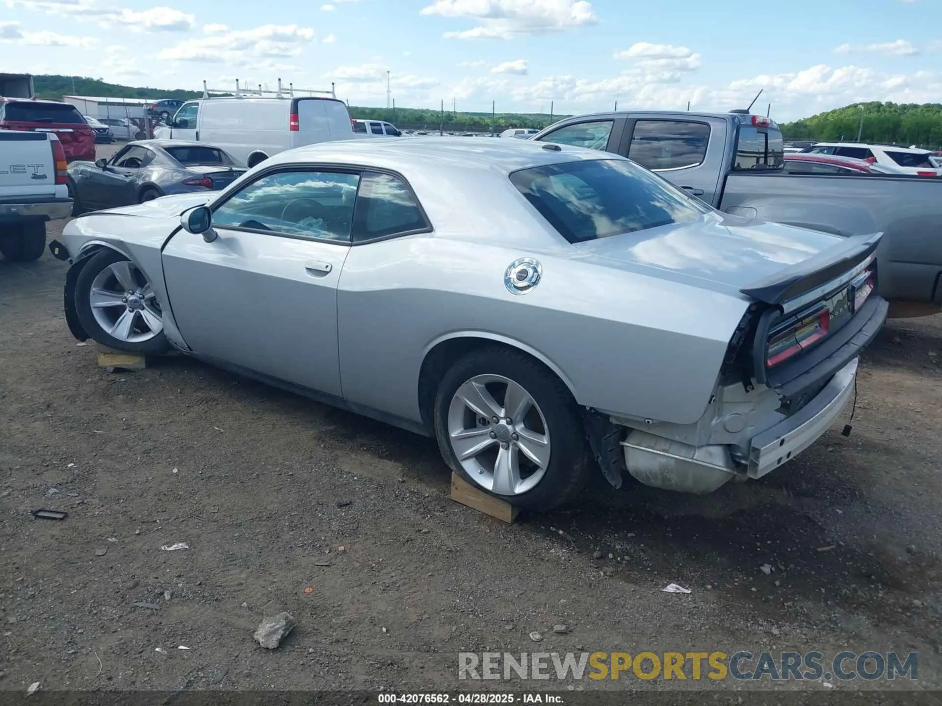 3 Photograph of a damaged car 2C3CDZAG9PH565830 DODGE CHALLENGER 2023