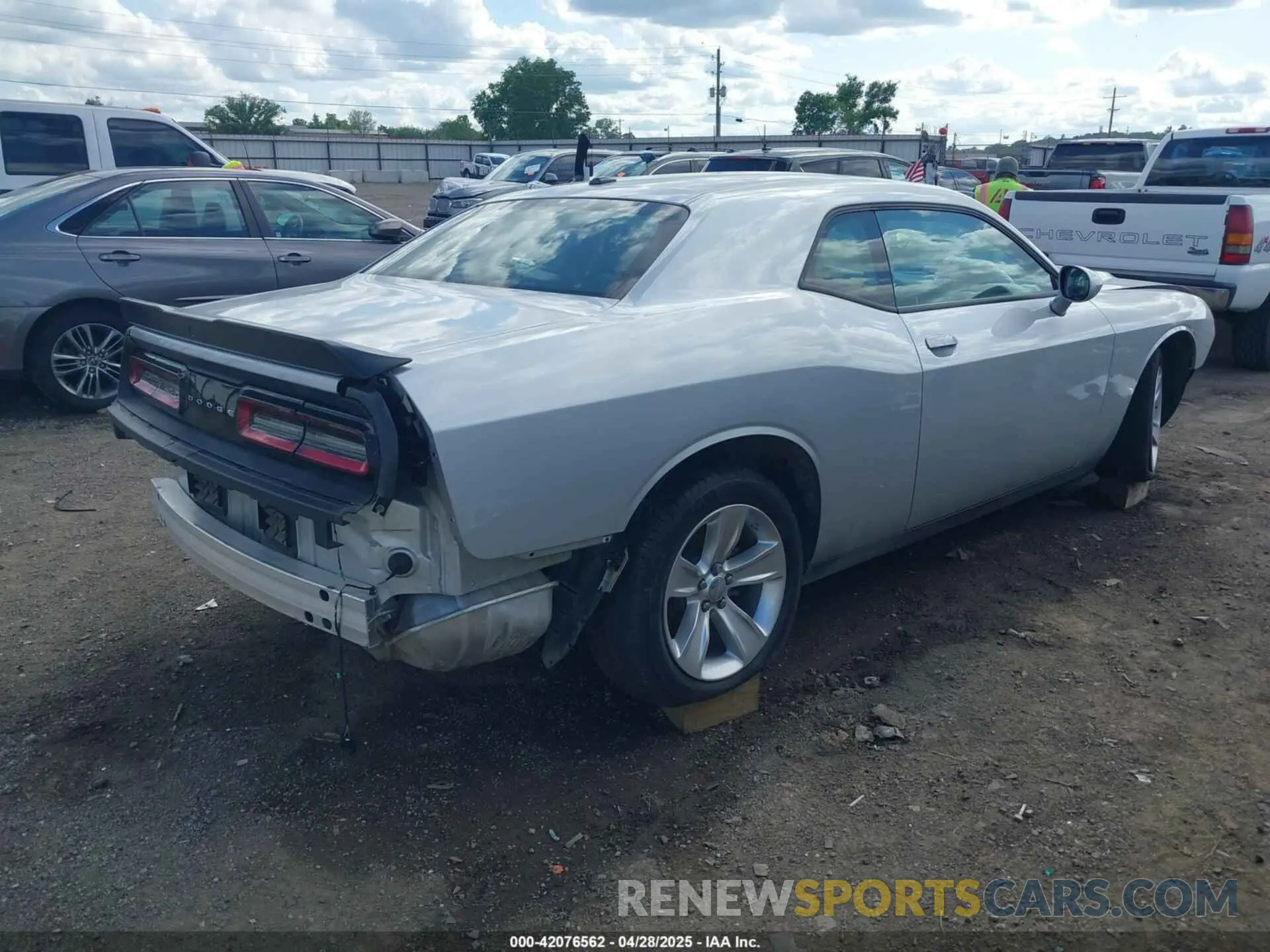4 Photograph of a damaged car 2C3CDZAG9PH565830 DODGE CHALLENGER 2023