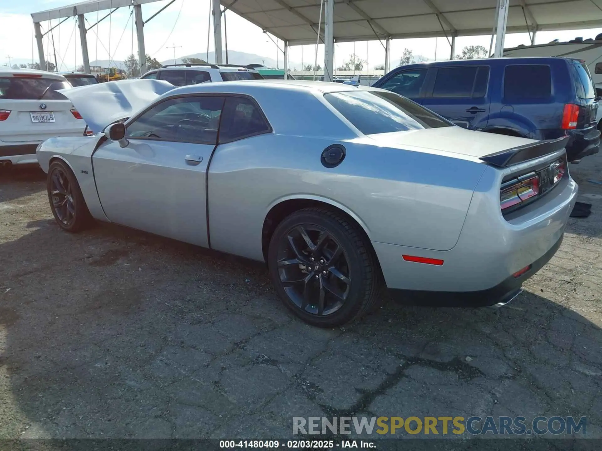 3 Photograph of a damaged car 2C3CDZBT0PH692767 DODGE CHALLENGER 2023