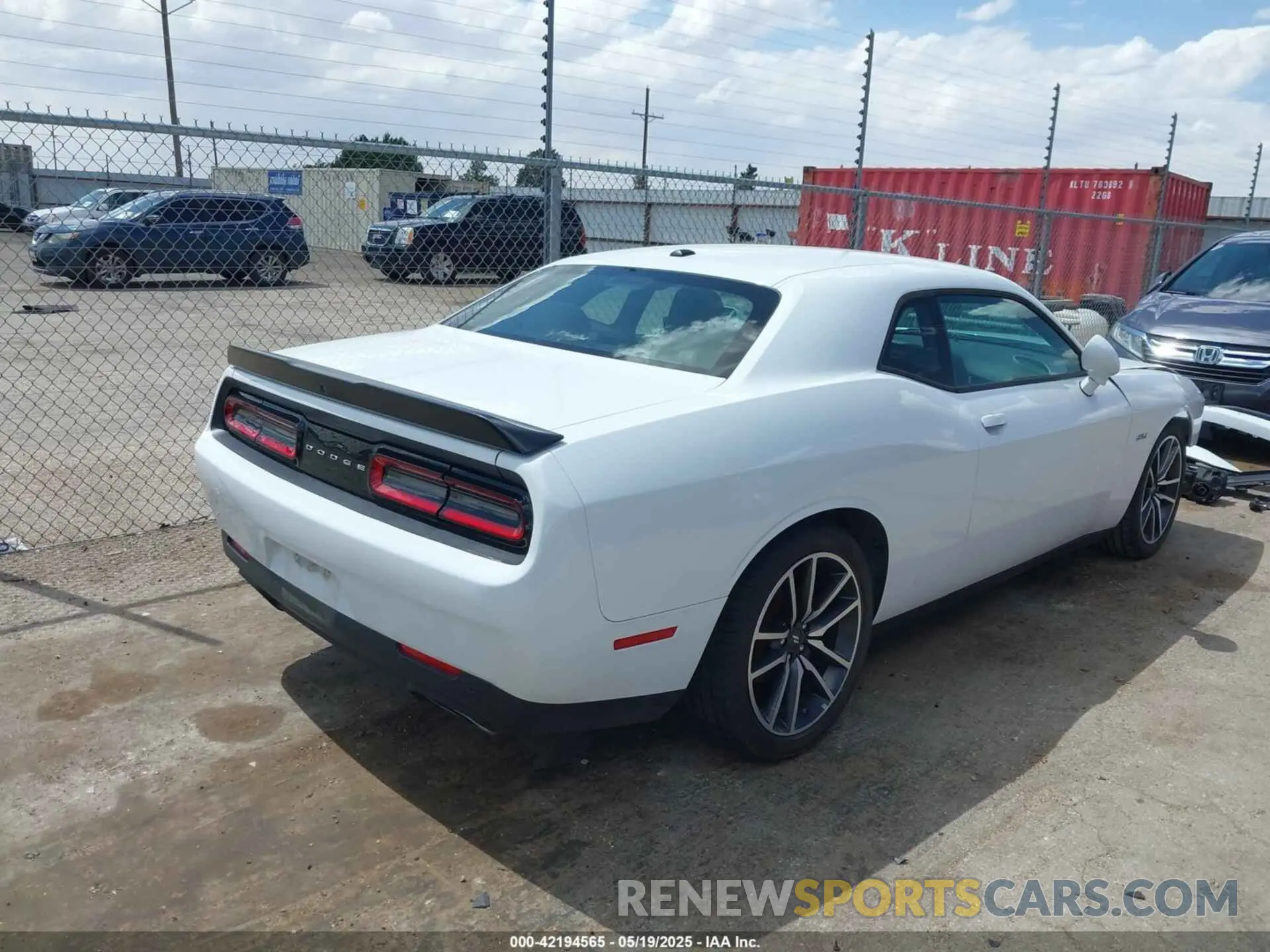 4 Photograph of a damaged car 2C3CDZBT1PH545678 DODGE CHALLENGER 2023