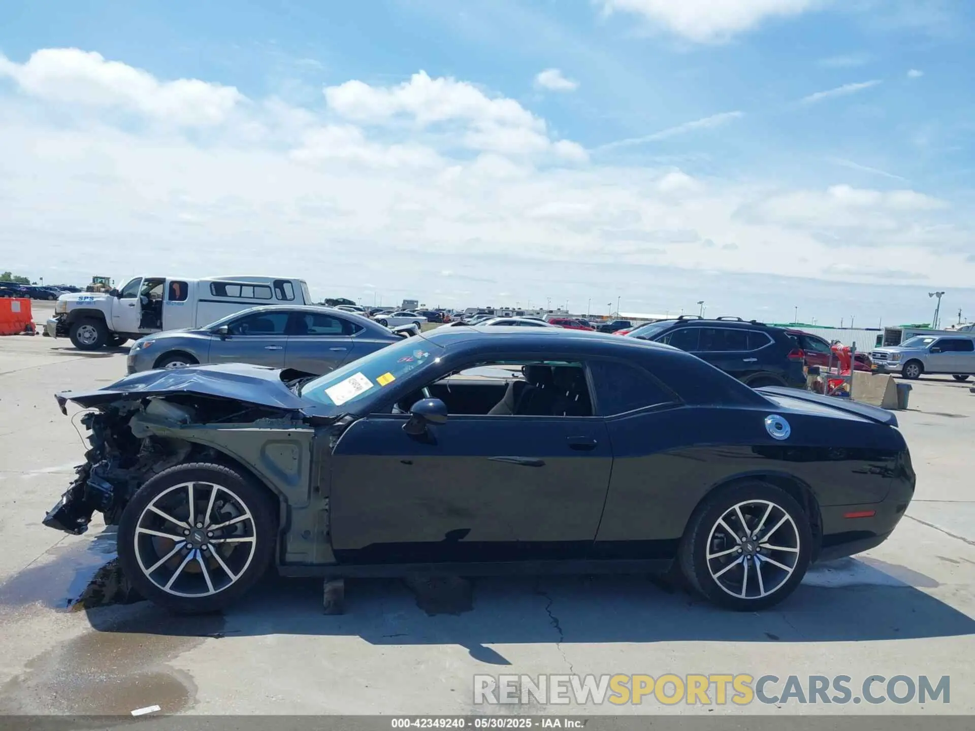 15 Photograph of a damaged car 2C3CDZBT1PH678957 DODGE CHALLENGER 2023