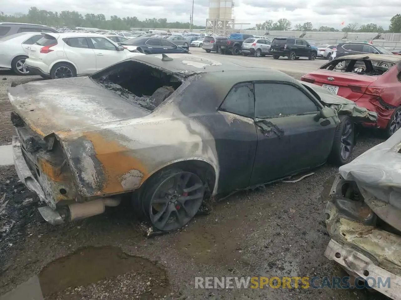 3 Photograph of a damaged car 2C3CDZBT2PH596168 DODGE CHALLENGER 2023