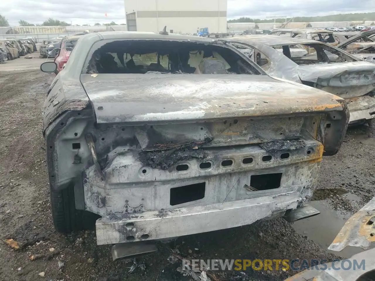 6 Photograph of a damaged car 2C3CDZBT2PH596168 DODGE CHALLENGER 2023