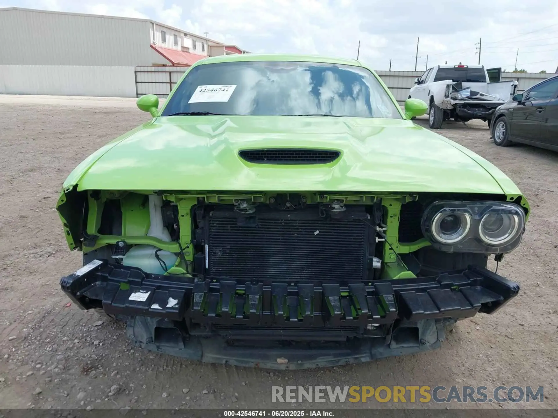 13 Photograph of a damaged car 2C3CDZBT3PH527537 DODGE CHALLENGER 2023
