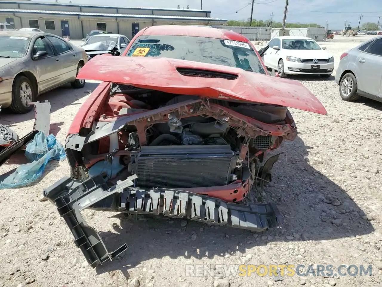 5 Photograph of a damaged car 2C3CDZBT3PH630120 DODGE CHALLENGER 2023