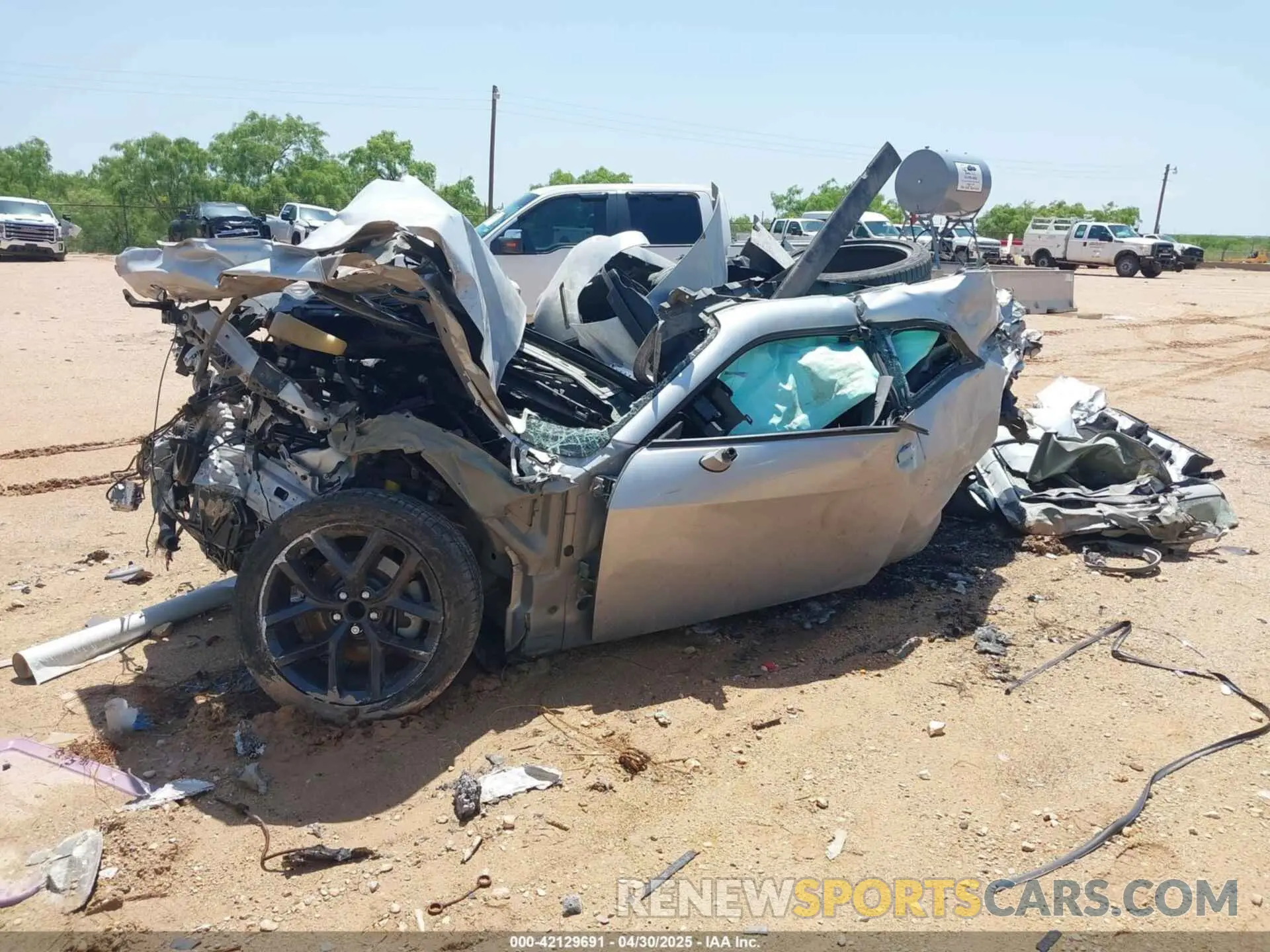 2 Photograph of a damaged car 2C3CDZBT3PH685876 DODGE CHALLENGER 2023