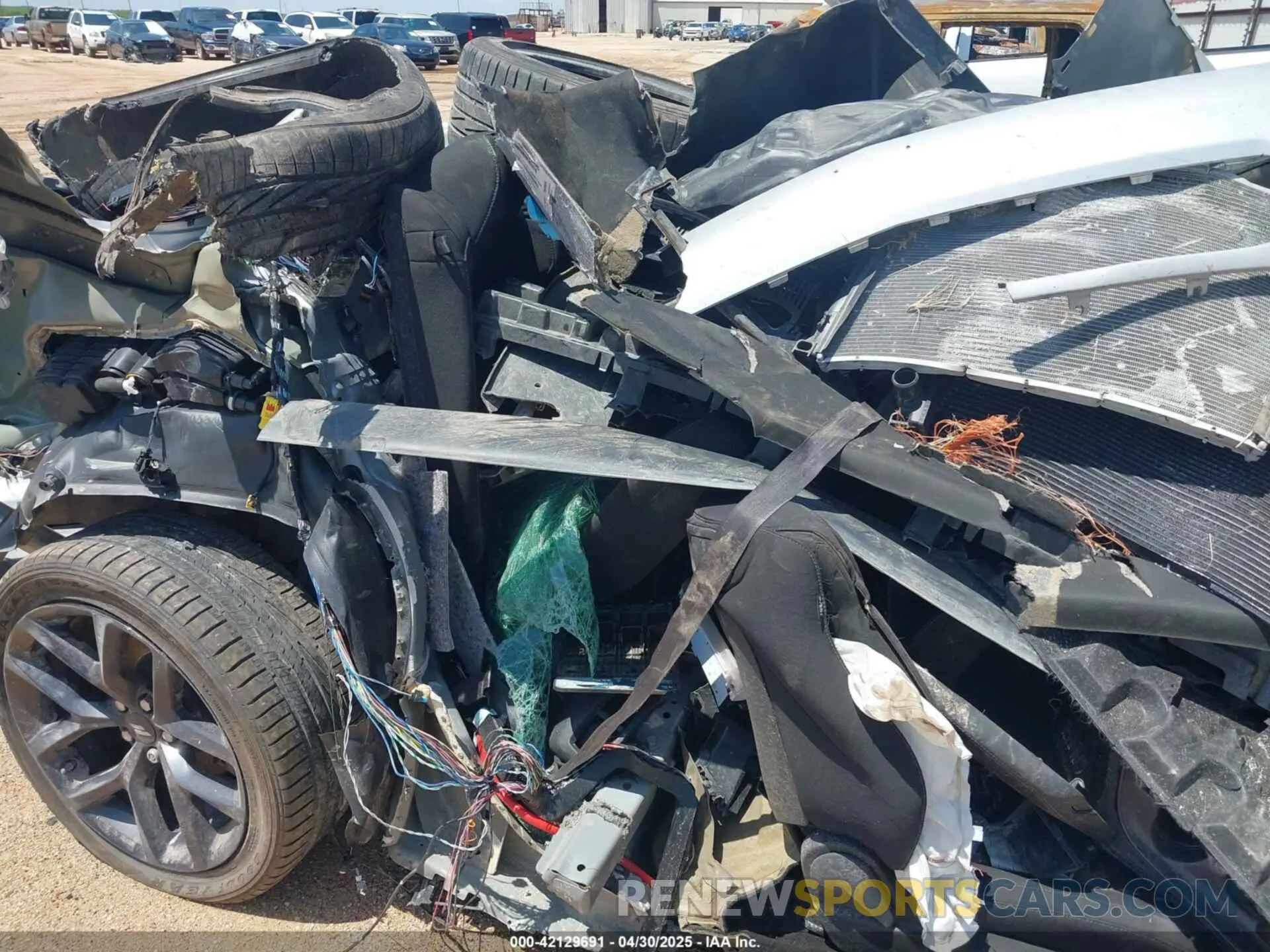 8 Photograph of a damaged car 2C3CDZBT3PH685876 DODGE CHALLENGER 2023
