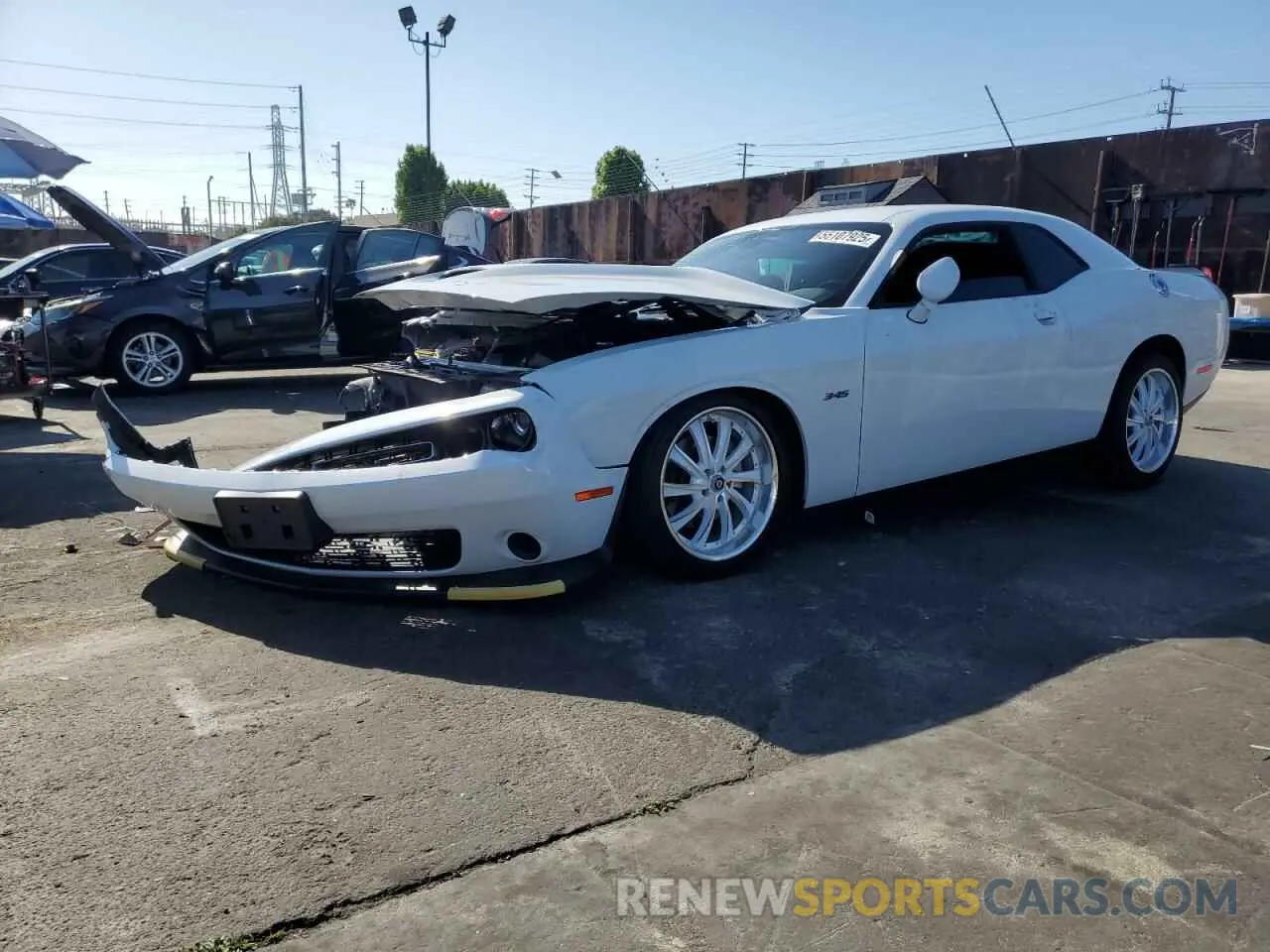 1 Photograph of a damaged car 2C3CDZBT7PH570293 DODGE CHALLENGER 2023