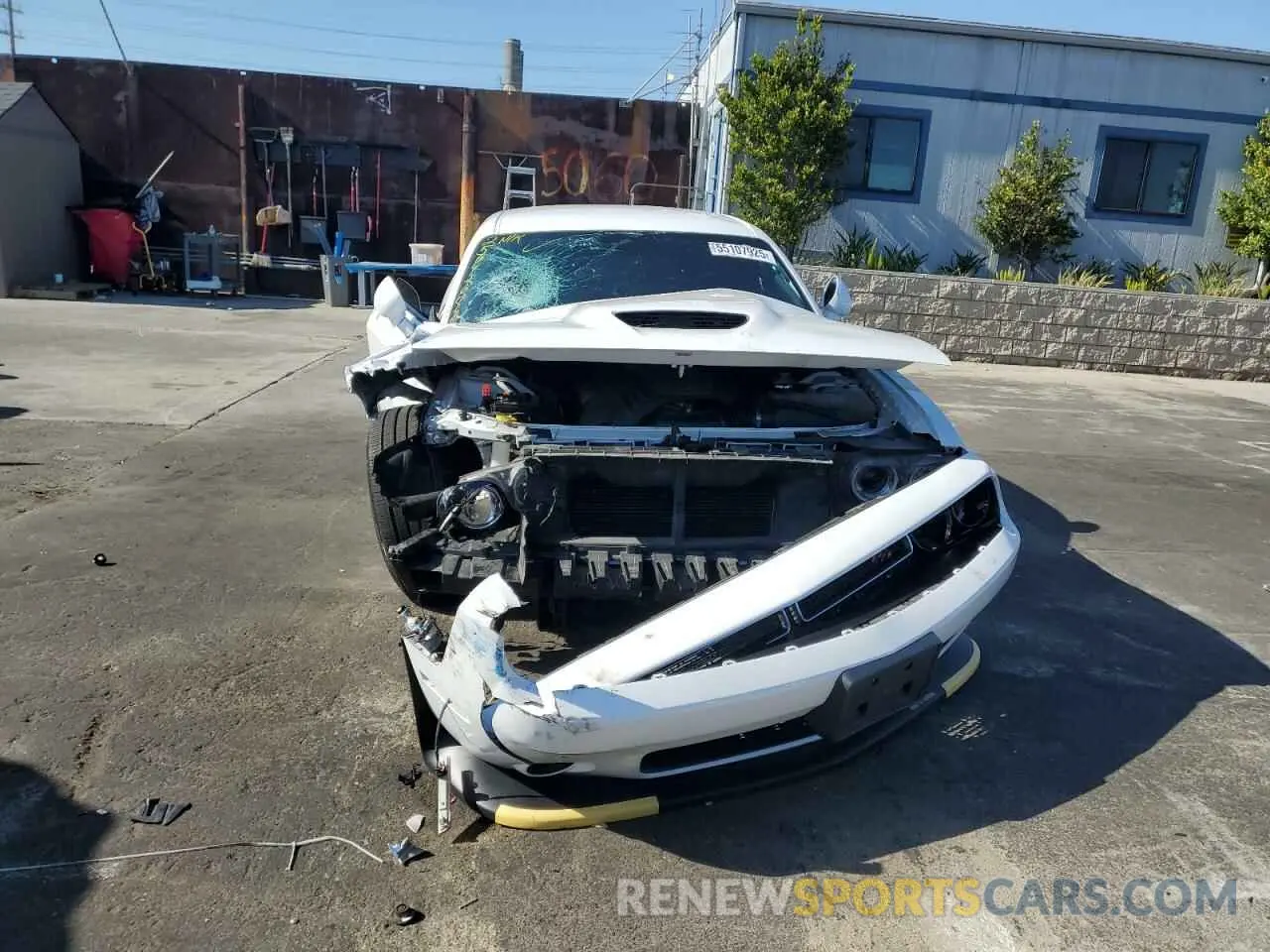 5 Photograph of a damaged car 2C3CDZBT7PH570293 DODGE CHALLENGER 2023