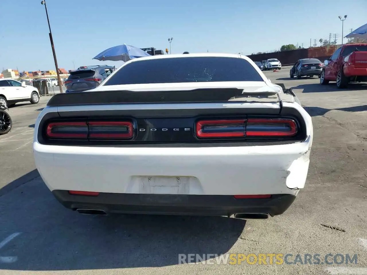 6 Photograph of a damaged car 2C3CDZBT7PH570293 DODGE CHALLENGER 2023