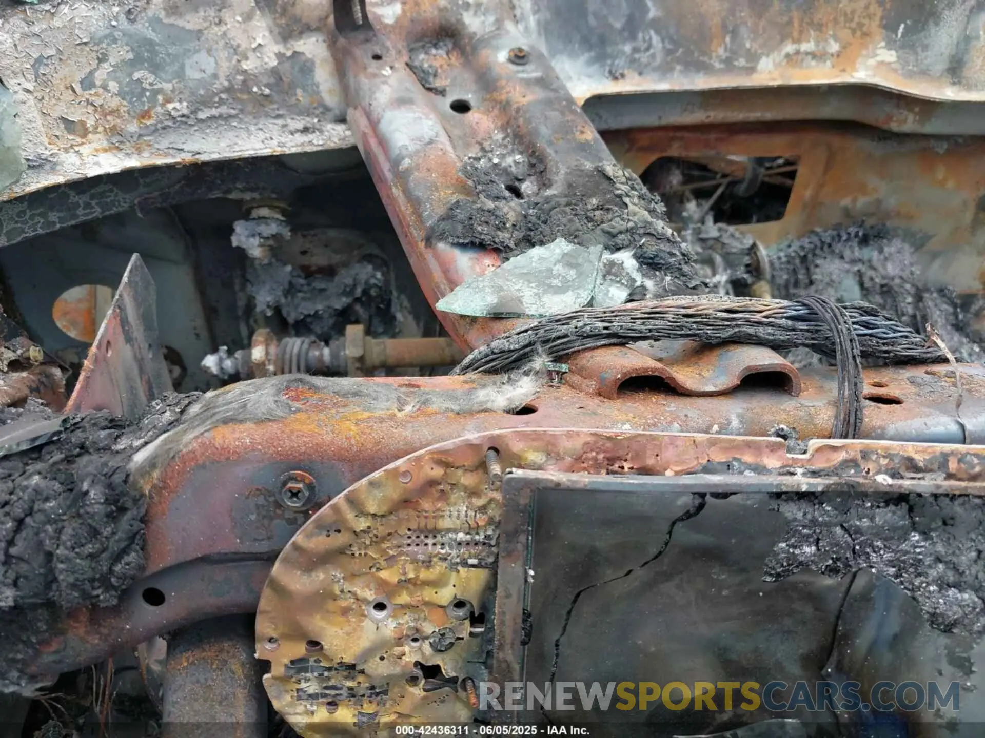 7 Photograph of a damaged car 2C3CDZBT7PH650371 DODGE CHALLENGER 2023