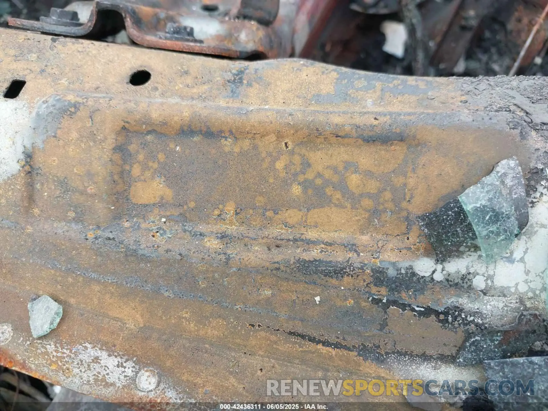 9 Photograph of a damaged car 2C3CDZBT7PH650371 DODGE CHALLENGER 2023