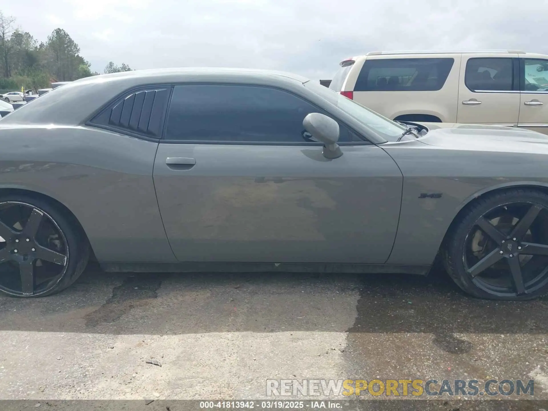 13 Photograph of a damaged car 2C3CDZBT7PH696010 DODGE CHALLENGER 2023