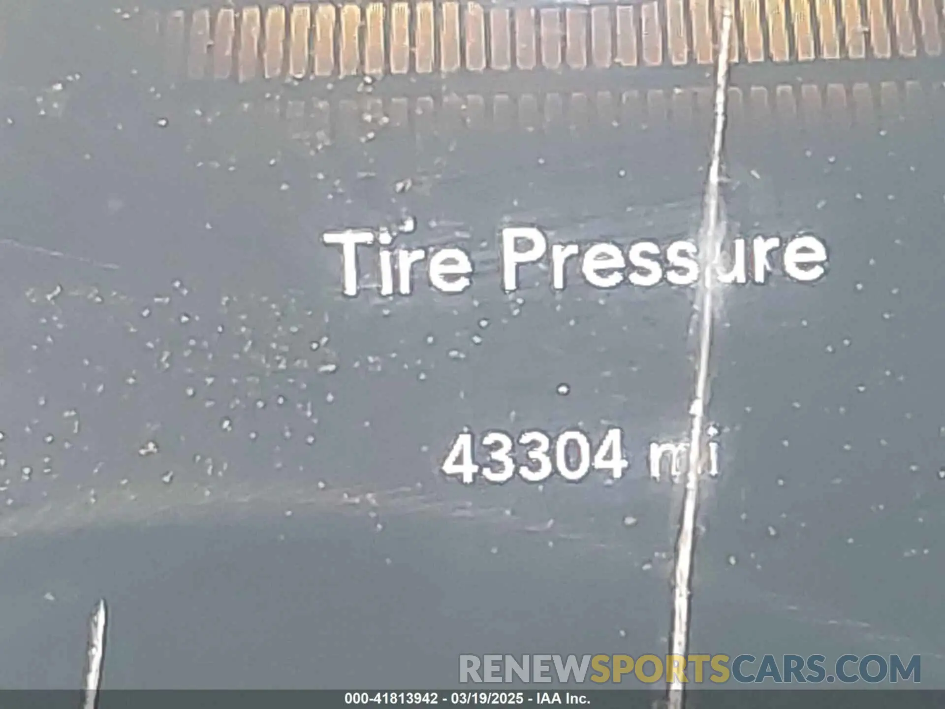 15 Photograph of a damaged car 2C3CDZBT7PH696010 DODGE CHALLENGER 2023