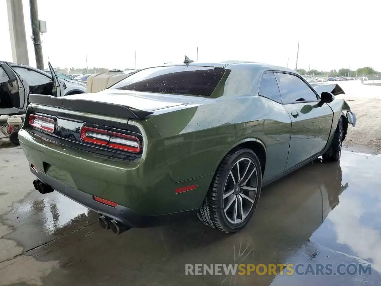 3 Photograph of a damaged car 2C3CDZBT8PH587071 DODGE CHALLENGER 2023