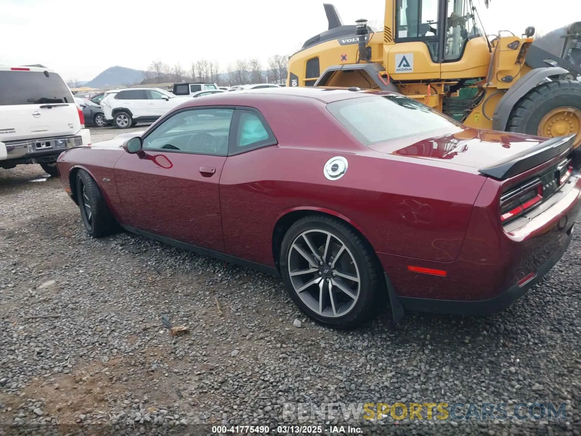 3 Photograph of a damaged car 2C3CDZBT8PH658916 DODGE CHALLENGER 2023