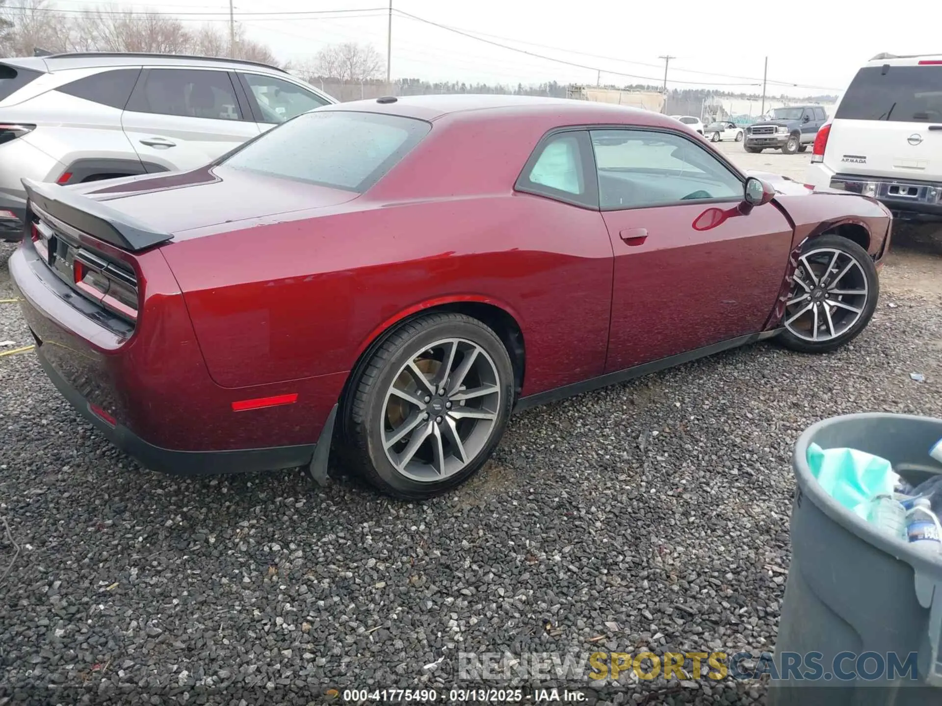 4 Photograph of a damaged car 2C3CDZBT8PH658916 DODGE CHALLENGER 2023