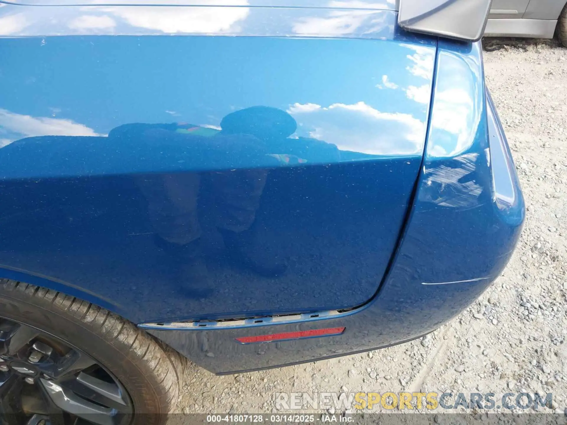 19 Photograph of a damaged car 2C3CDZBT9PH571011 DODGE CHALLENGER 2023