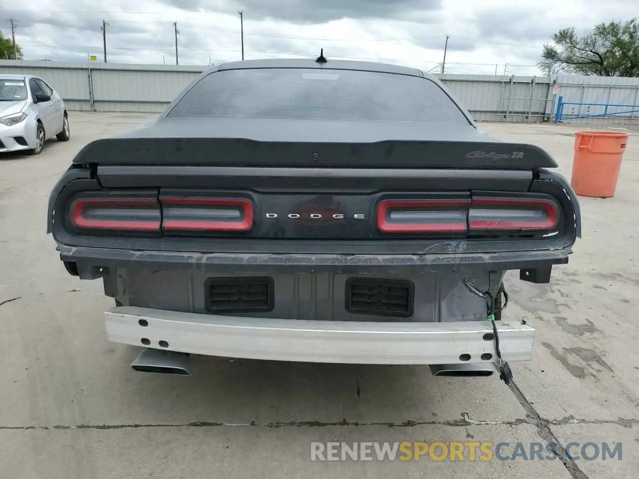 6 Photograph of a damaged car 2C3CDZBT9PH617968 DODGE CHALLENGER 2023