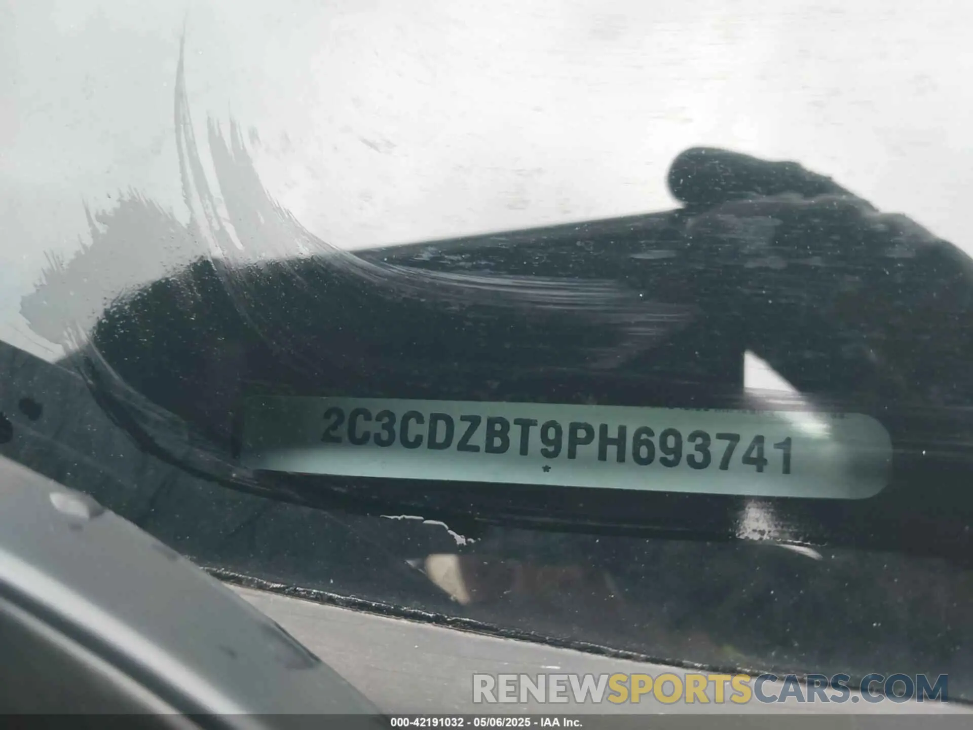 9 Photograph of a damaged car 2C3CDZBT9PH693741 DODGE CHALLENGER 2023