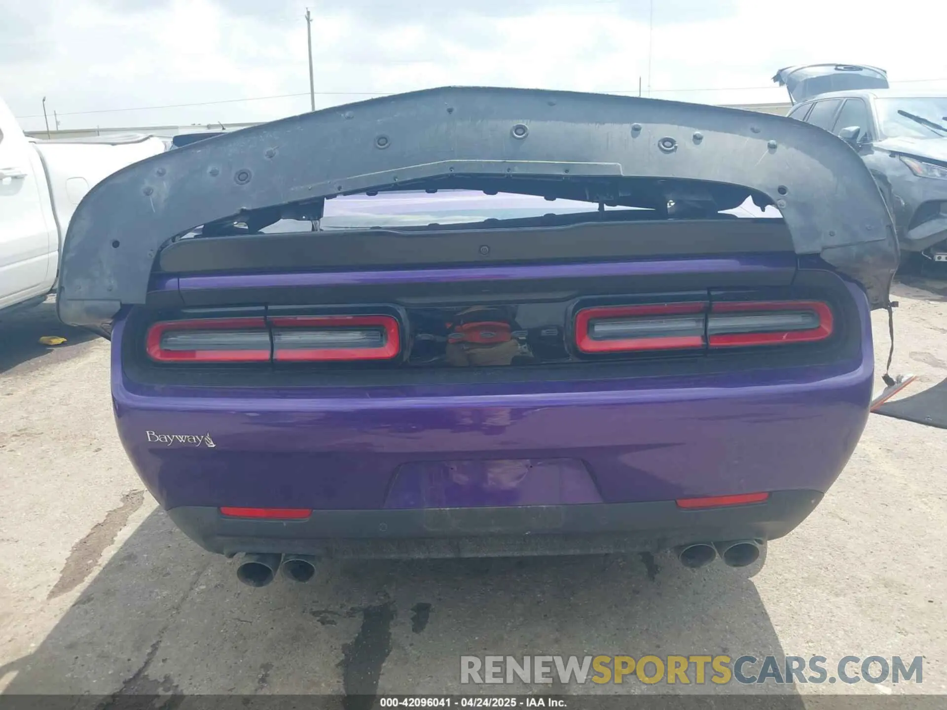 17 Photograph of a damaged car 2C3CDZBTXPH610303 DODGE CHALLENGER 2023