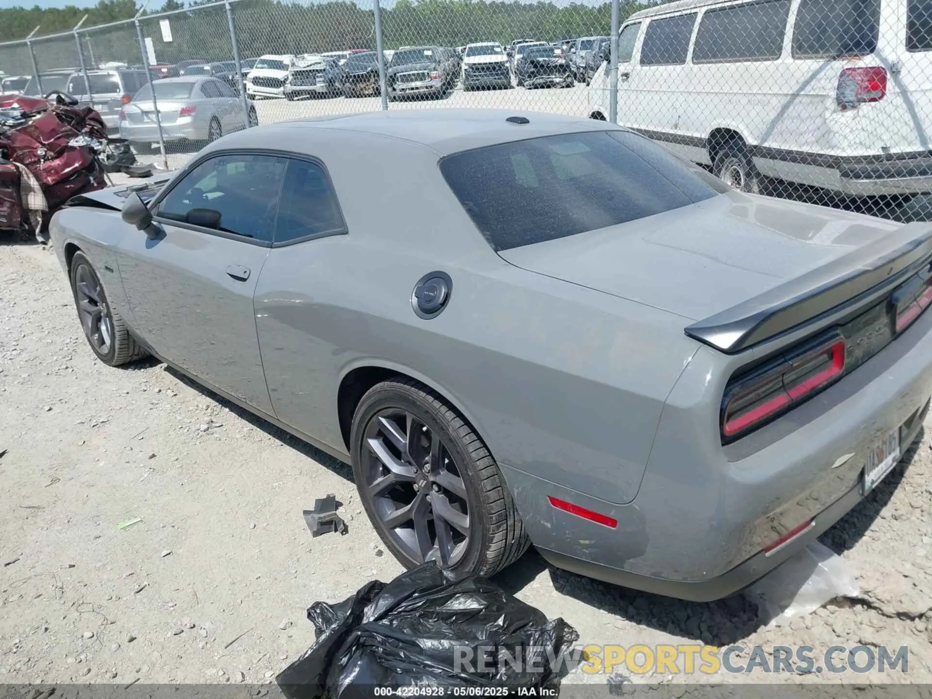 3 Photograph of a damaged car 2C3CDZBTXPH634522 DODGE CHALLENGER 2023