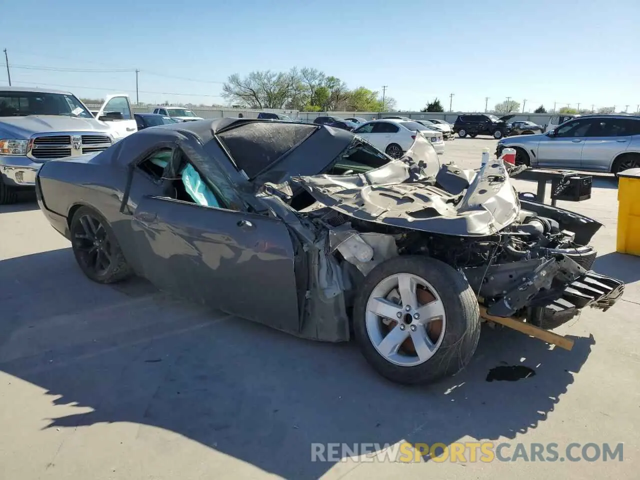 4 Photograph of a damaged car 2C3CDZBTXPH634679 DODGE CHALLENGER 2023