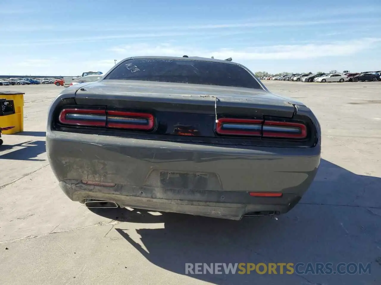 6 Photograph of a damaged car 2C3CDZBTXPH634679 DODGE CHALLENGER 2023
