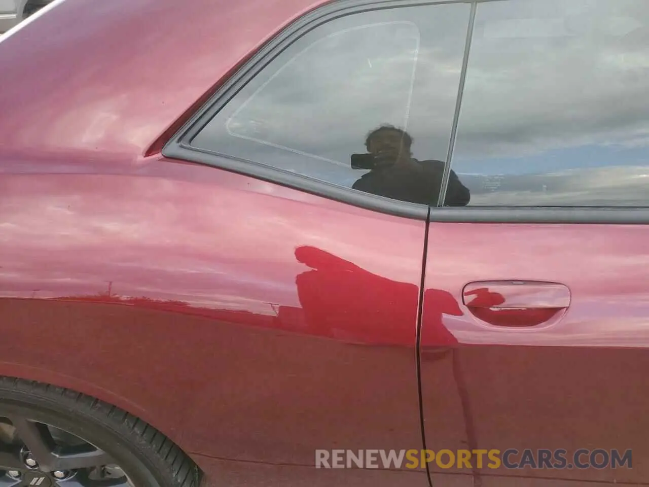 10 Photograph of a damaged car 2C3CDZBTXPH668783 DODGE CHALLENGER 2023