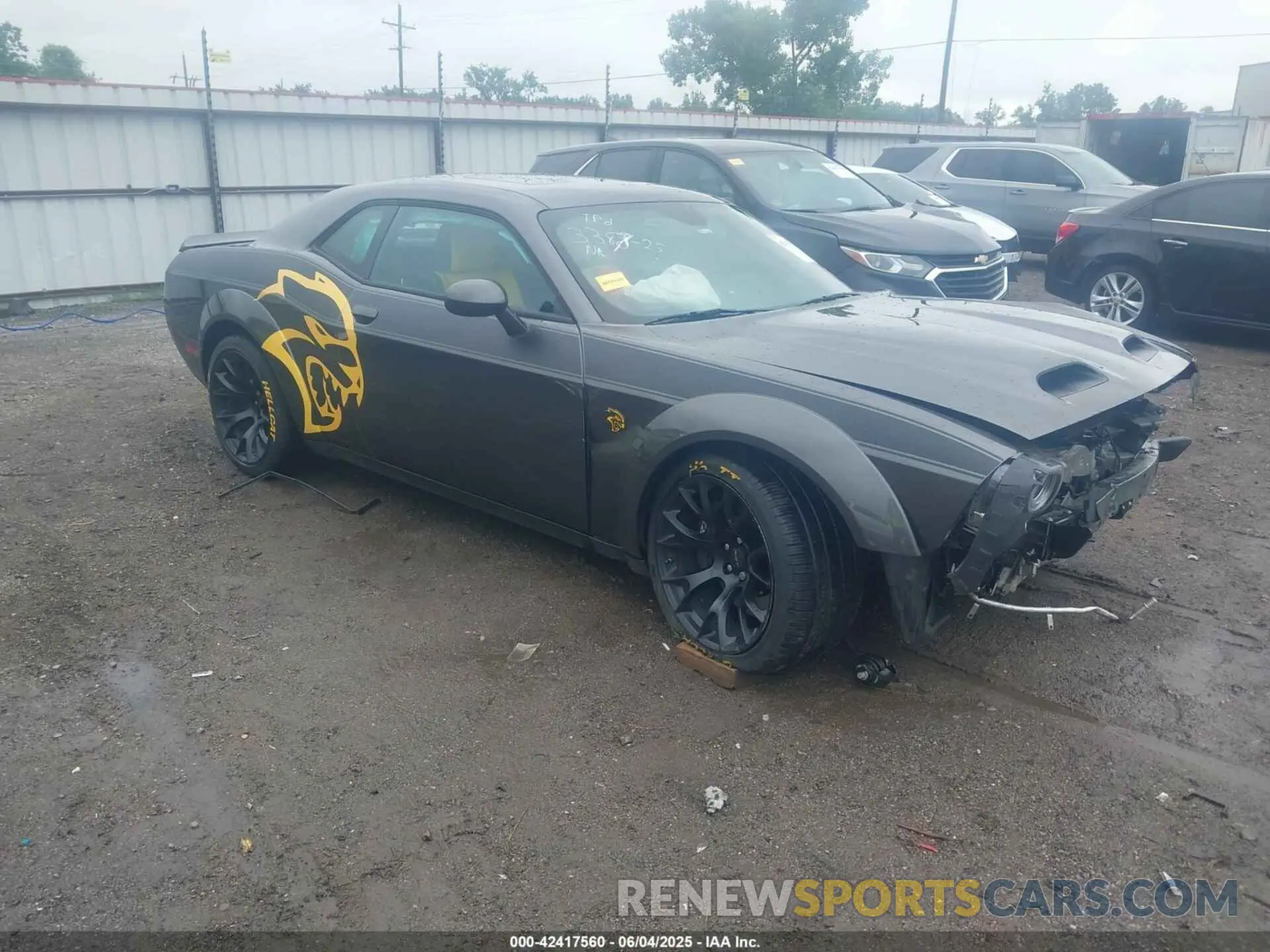 1 Photograph of a damaged car 2C3CDZC90PH617313 DODGE CHALLENGER 2023