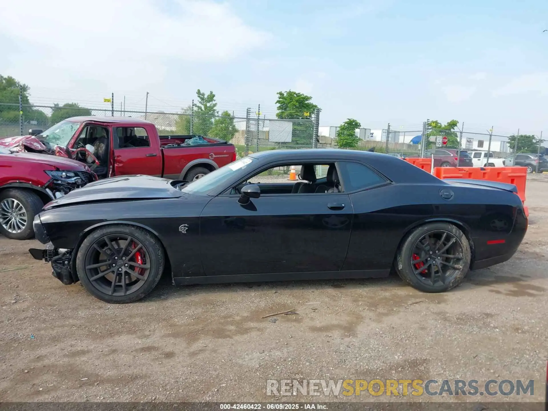 15 Photograph of a damaged car 2C3CDZC92PH558586 DODGE CHALLENGER 2023
