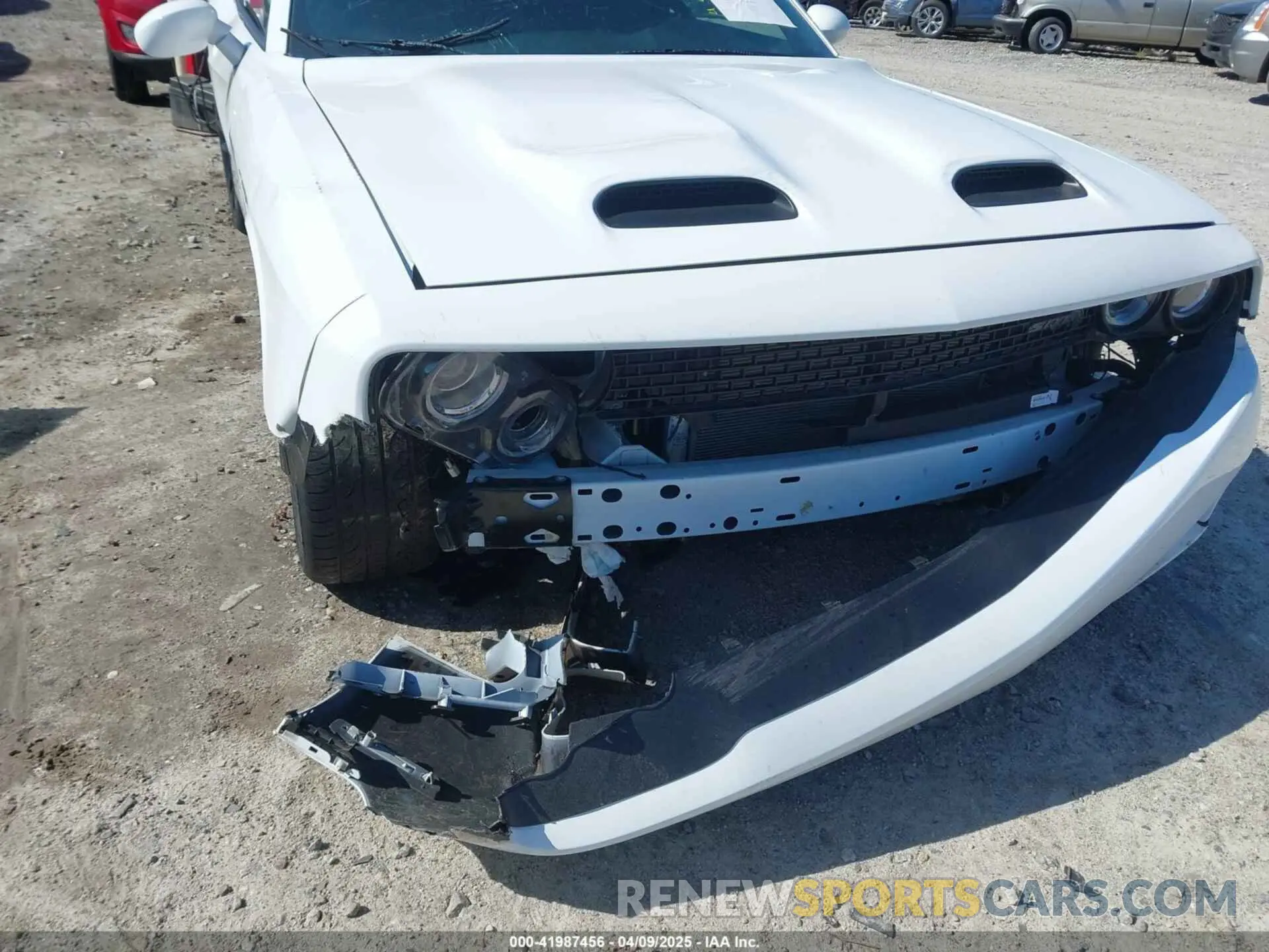 6 Photograph of a damaged car 2C3CDZC92PH581317 DODGE CHALLENGER 2023