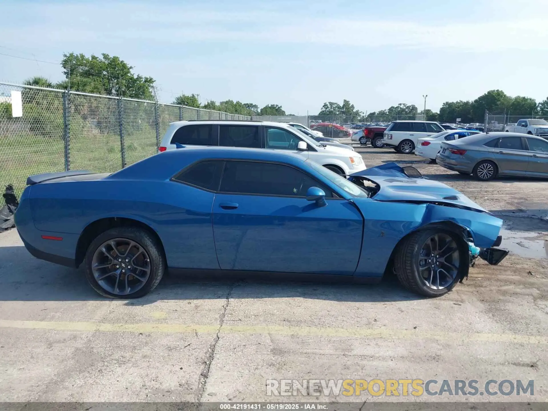 13 Photograph of a damaged car 2C3CDZFJ0PH645344 DODGE CHALLENGER 2023