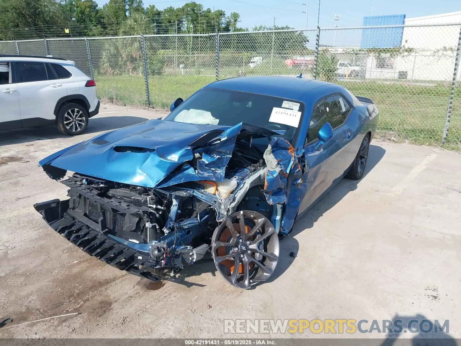 6 Photograph of a damaged car 2C3CDZFJ0PH645344 DODGE CHALLENGER 2023