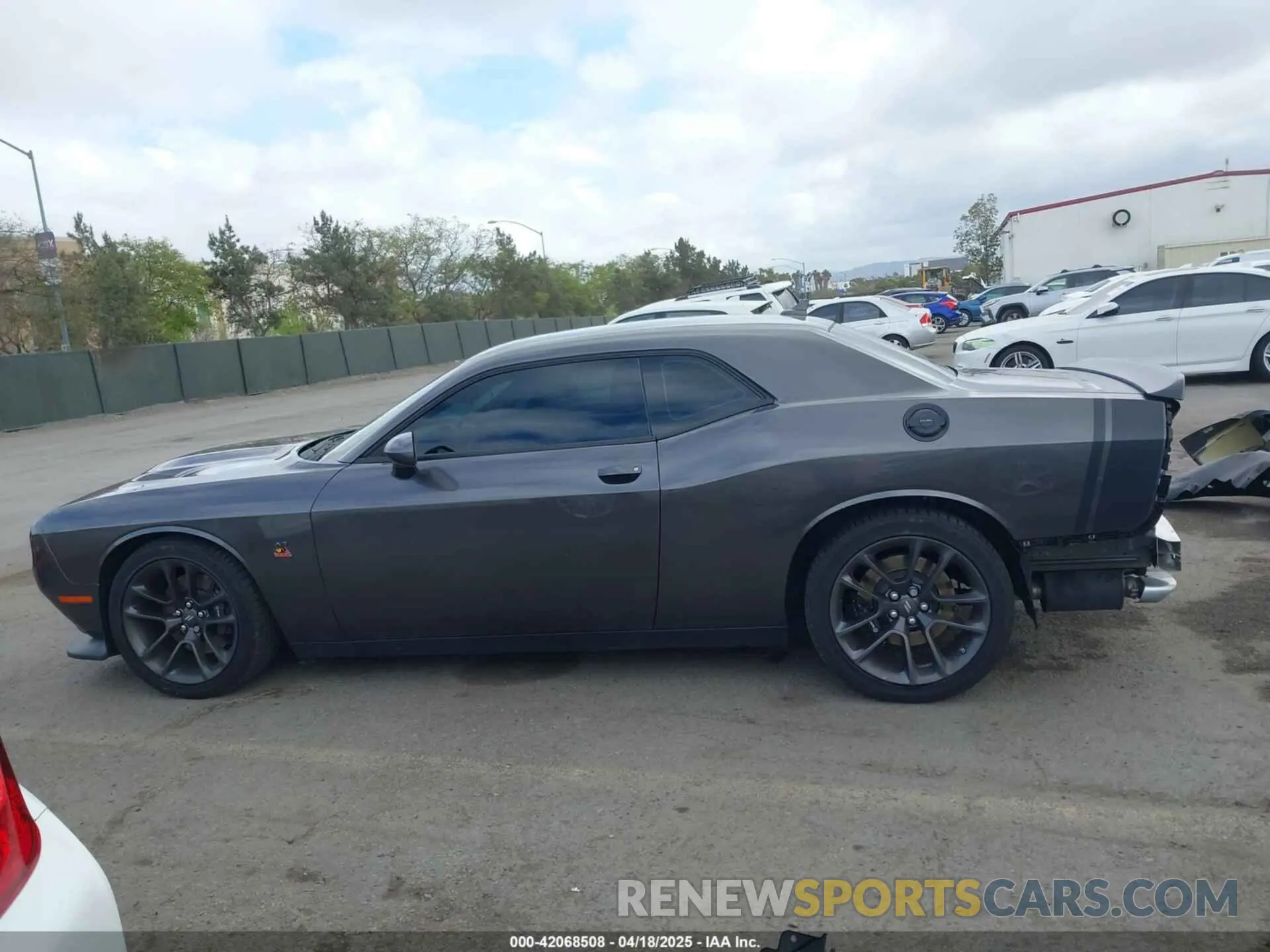 15 Photograph of a damaged car 2C3CDZFJ3PH561633 DODGE CHALLENGER 2023