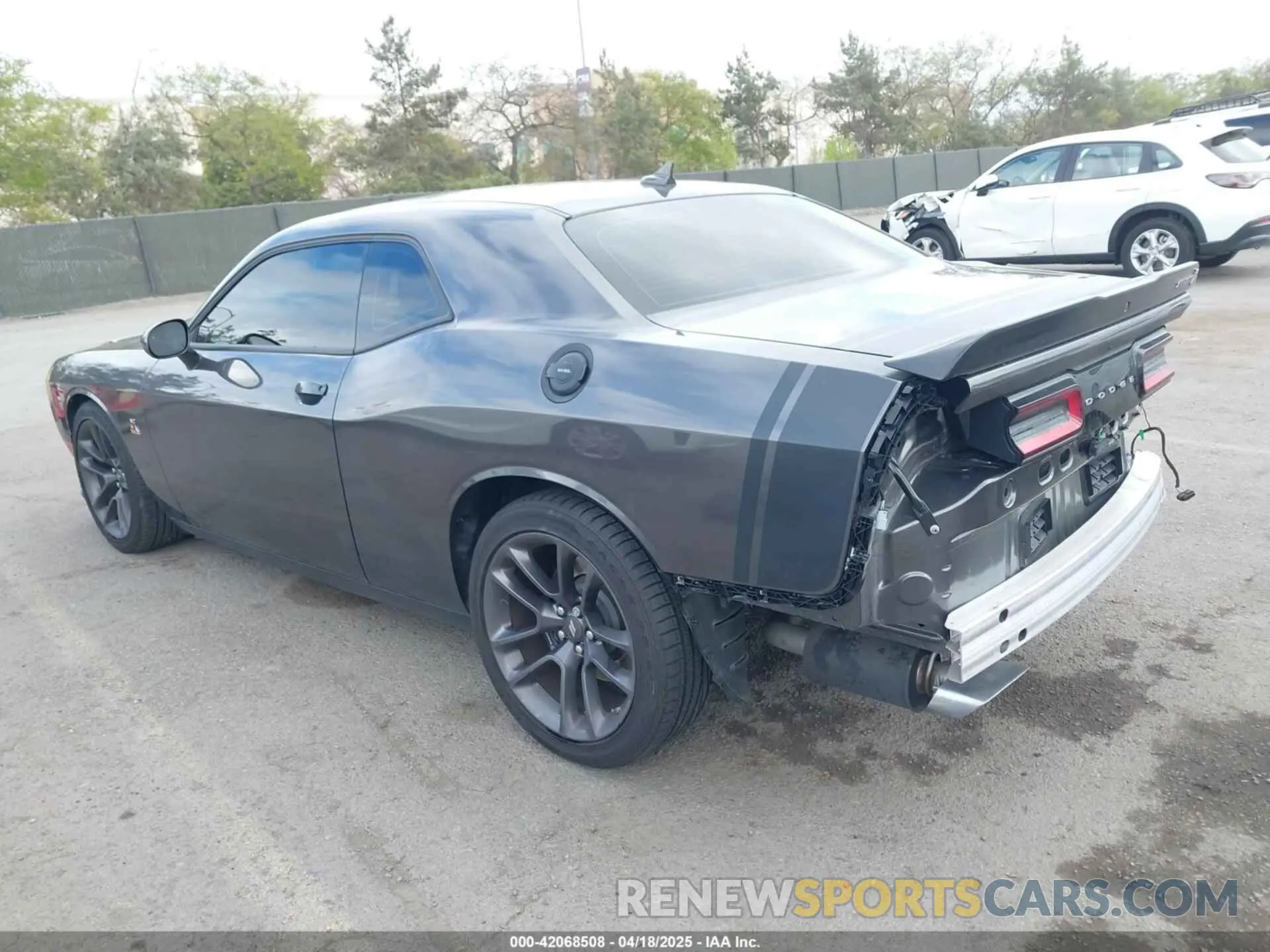 3 Photograph of a damaged car 2C3CDZFJ3PH561633 DODGE CHALLENGER 2023