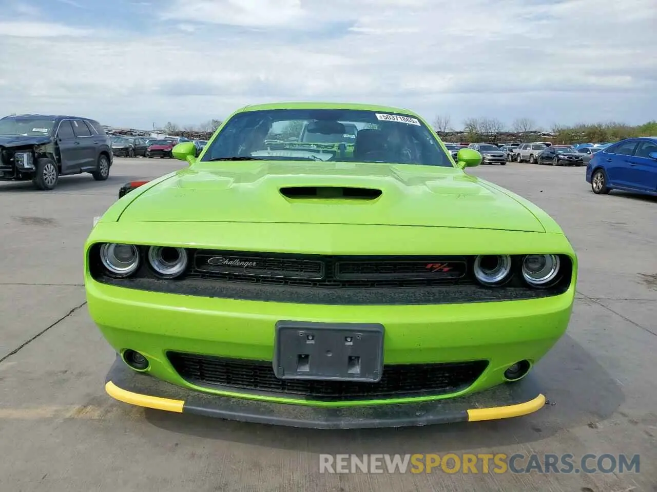 5 Photograph of a damaged car 2C3CDZFJ3PH696353 DODGE CHALLENGER 2023