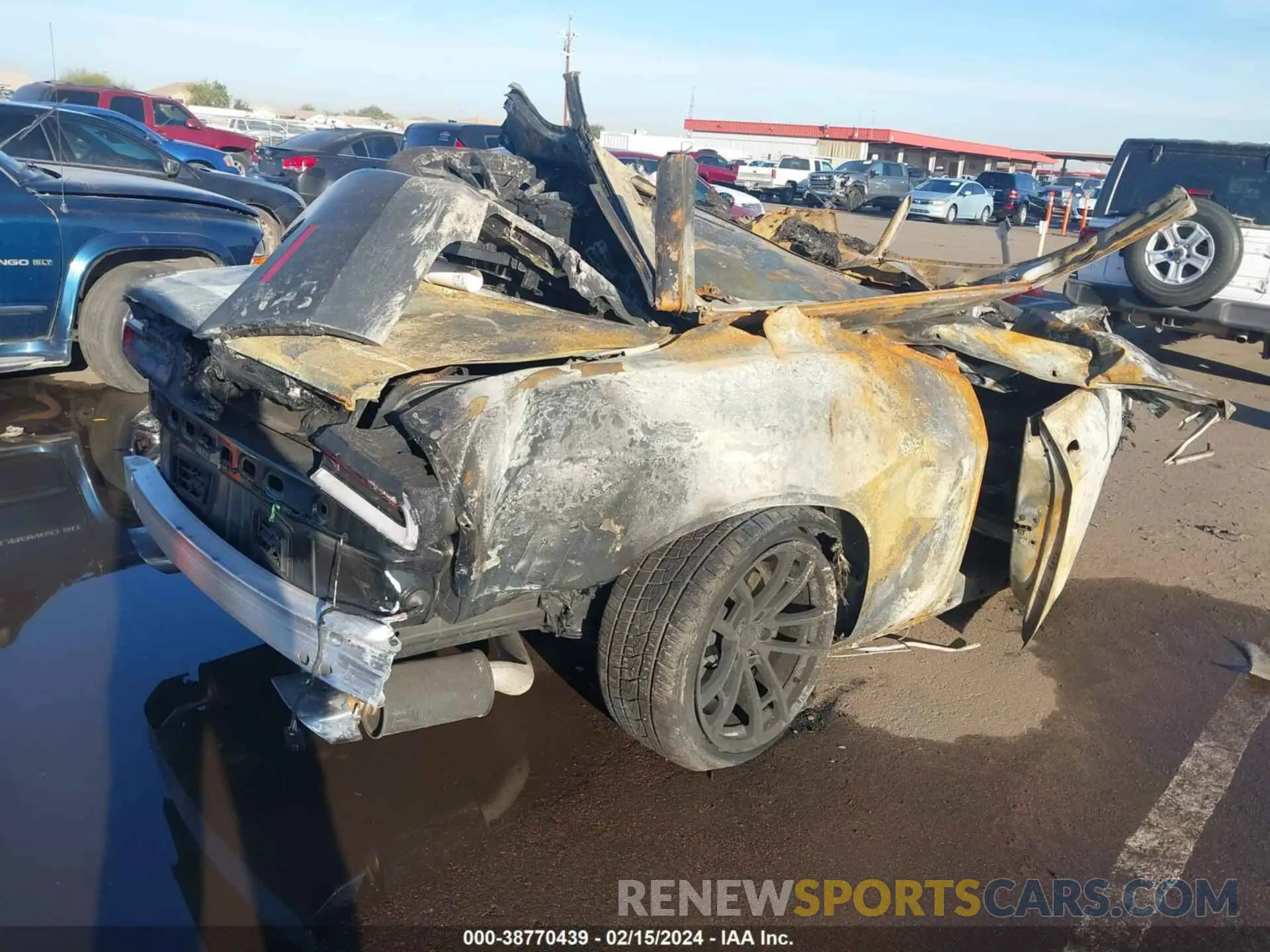 4 Photograph of a damaged car 2C3CDZFJ4PH544419 DODGE CHALLENGER 2023