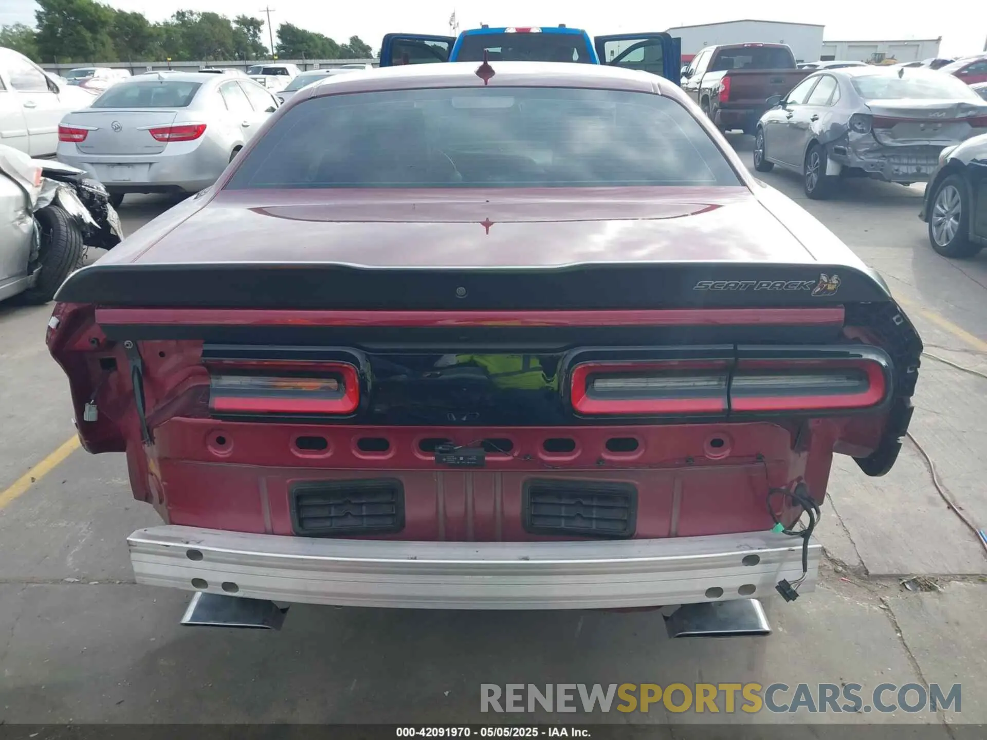 17 Photograph of a damaged car 2C3CDZFJ4PH617904 DODGE CHALLENGER 2023