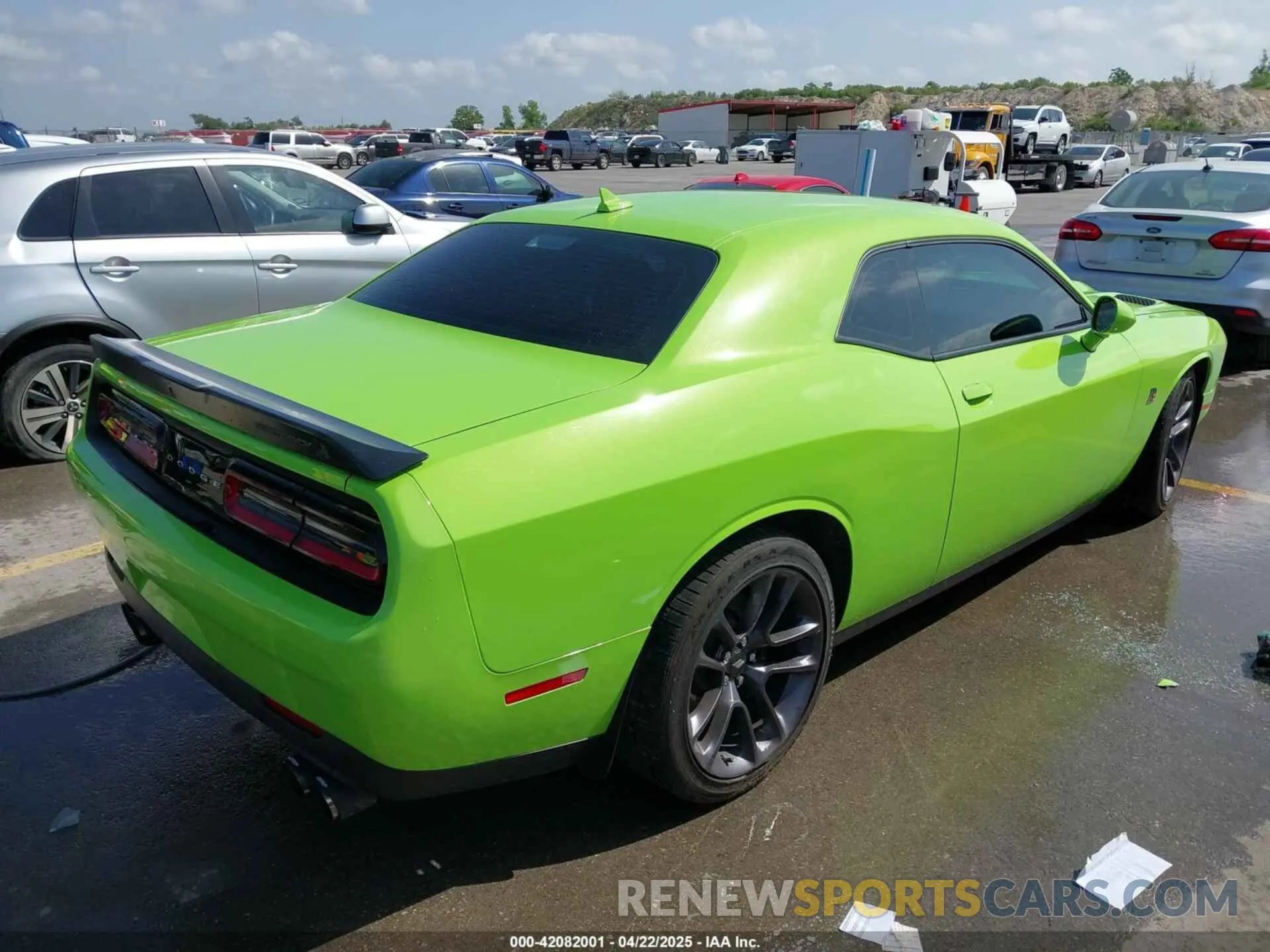 4 Photograph of a damaged car 2C3CDZFJ5PH667775 DODGE CHALLENGER 2023