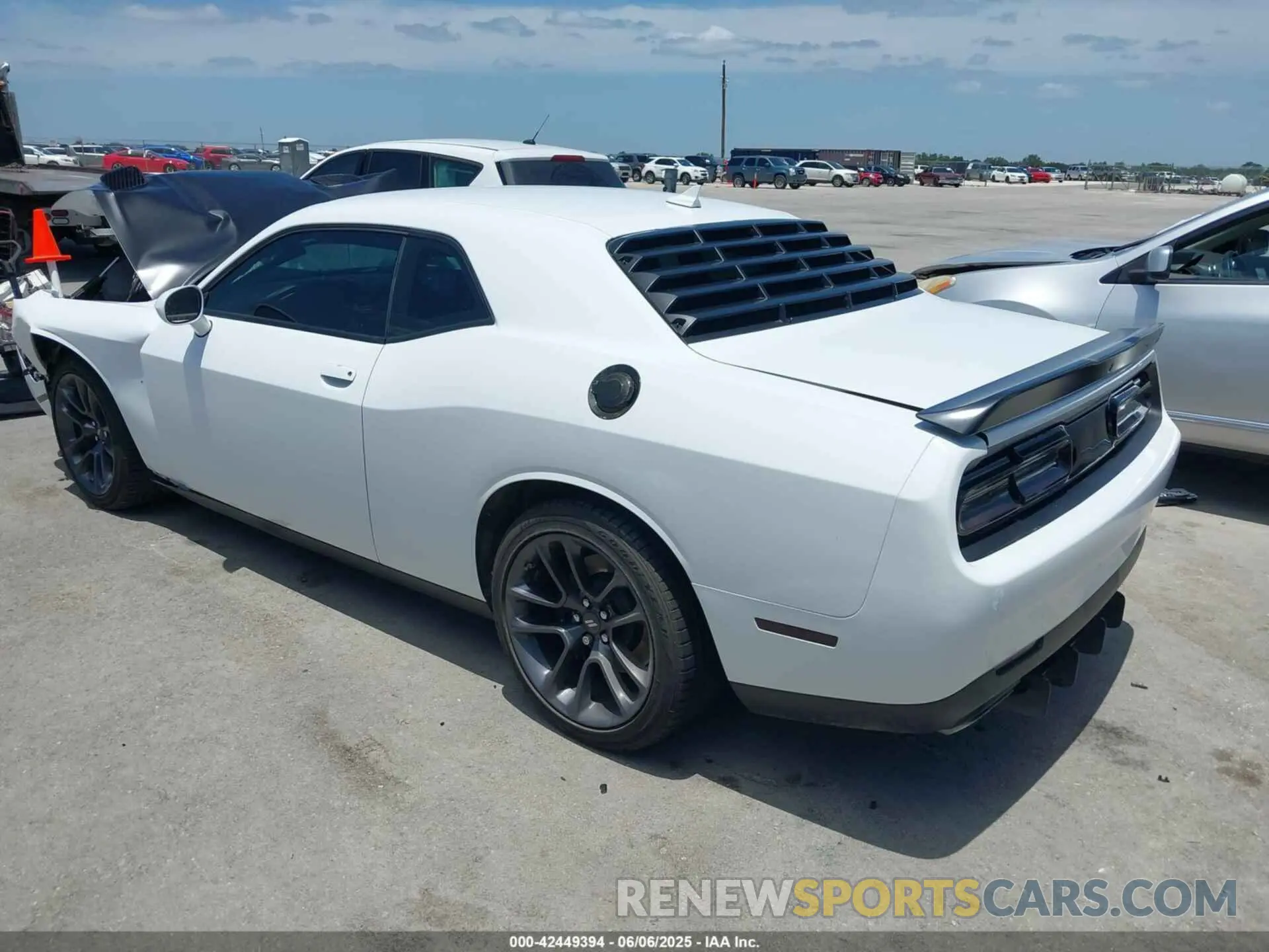 3 Photograph of a damaged car 2C3CDZFJ5PH686133 DODGE CHALLENGER 2023