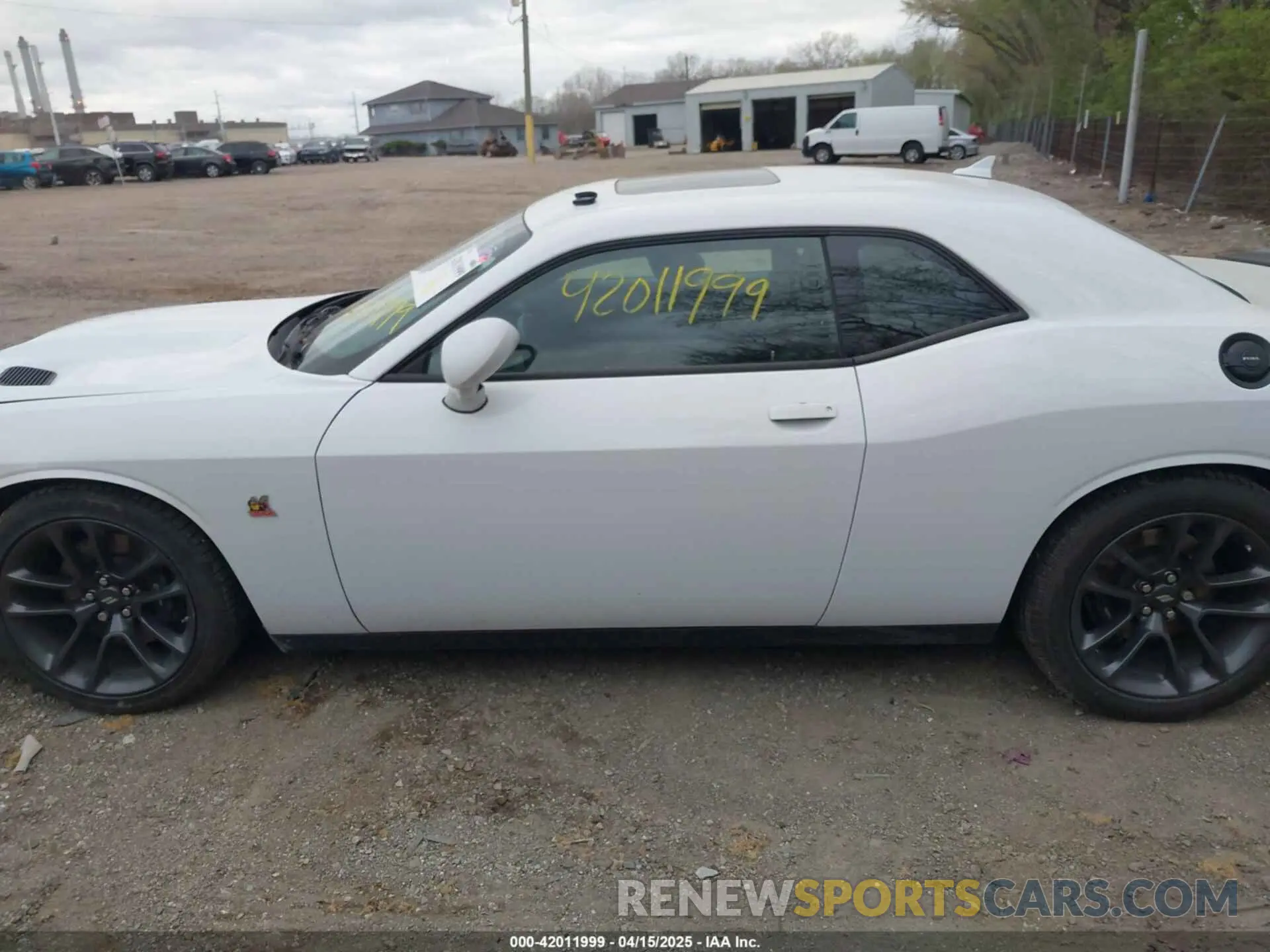 14 Photograph of a damaged car 2C3CDZFJ5PH693597 DODGE CHALLENGER 2023