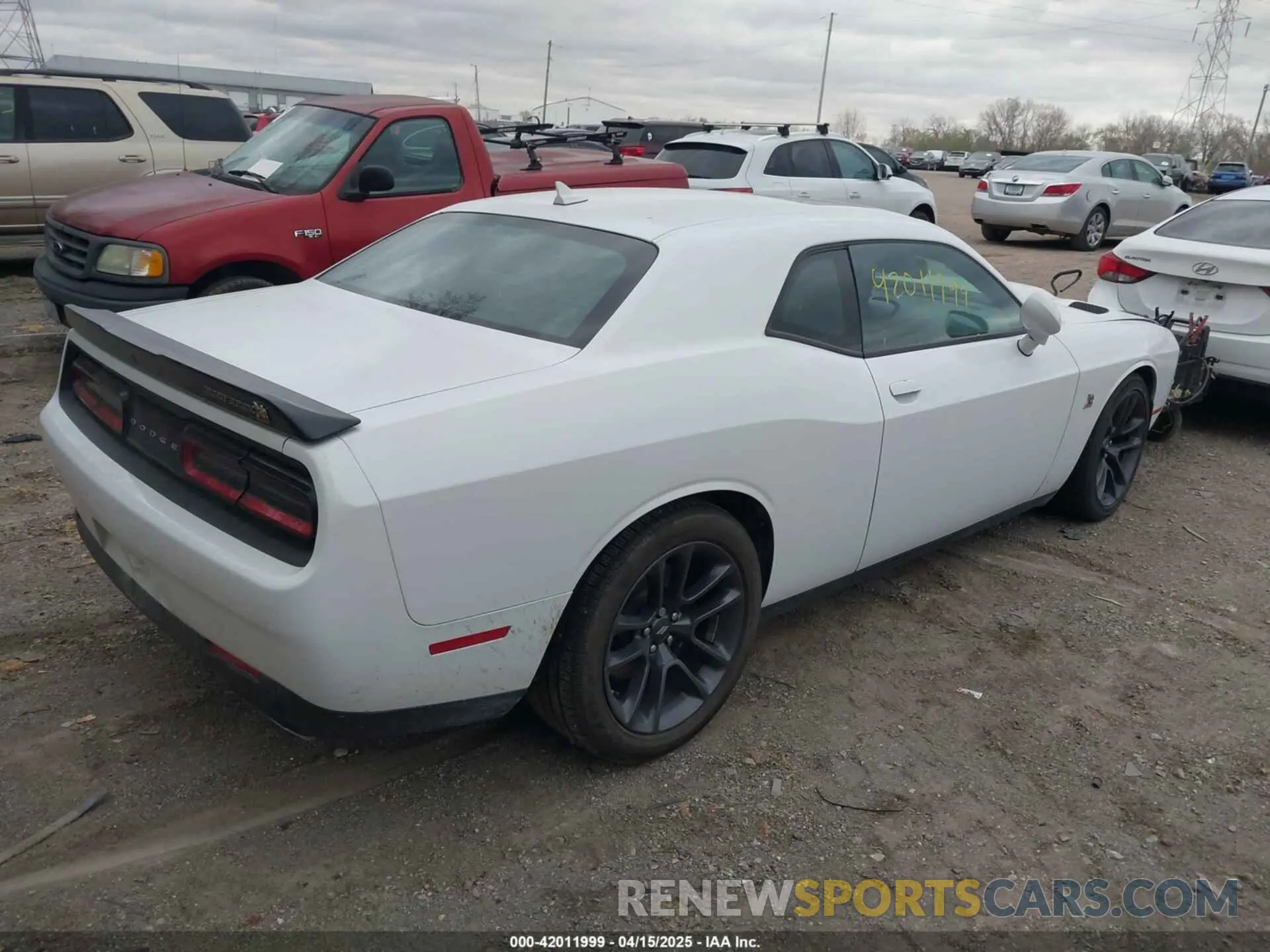 4 Photograph of a damaged car 2C3CDZFJ5PH693597 DODGE CHALLENGER 2023