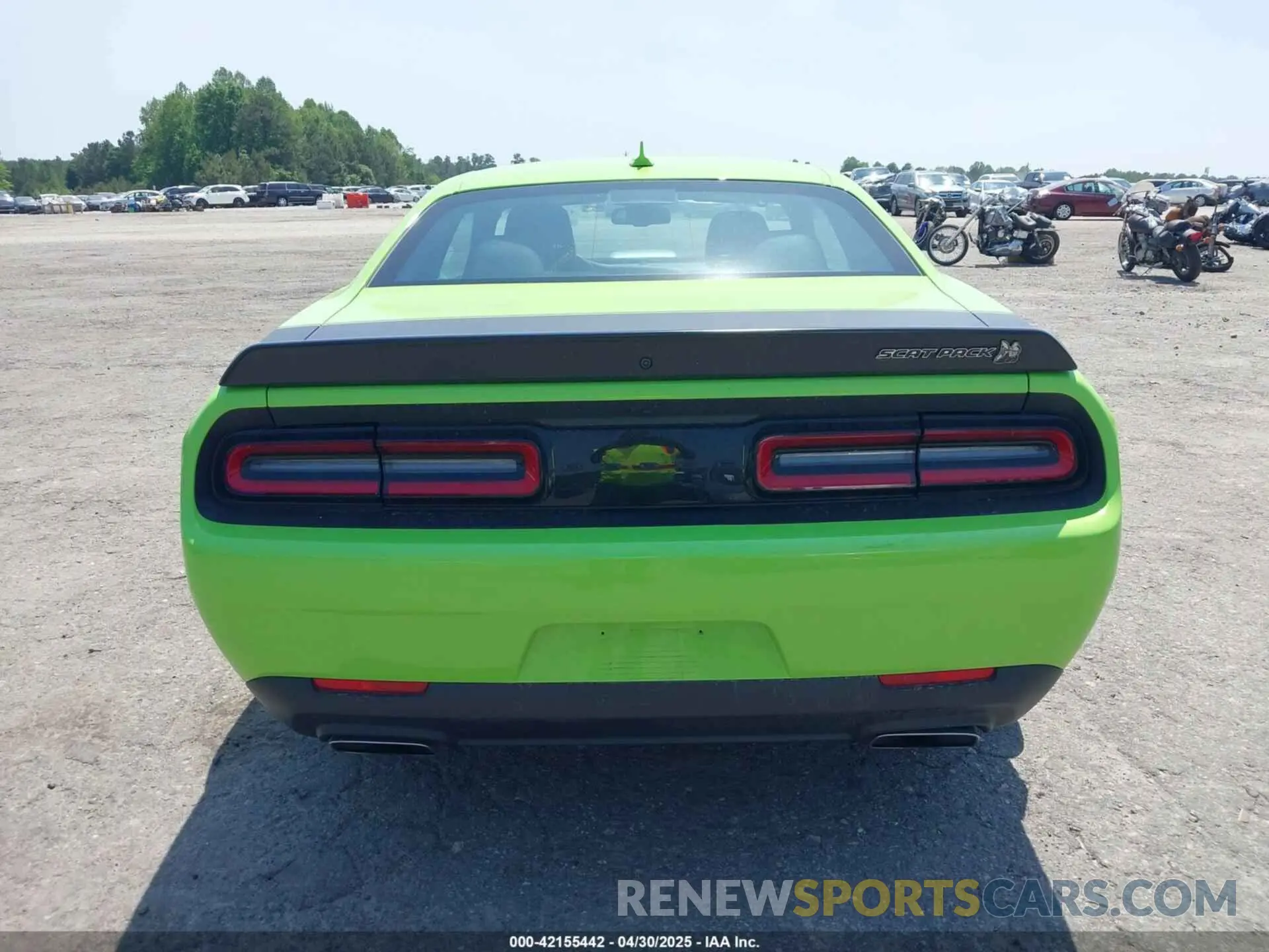 17 Photograph of a damaged car 2C3CDZFJ6PH562968 DODGE CHALLENGER 2023
