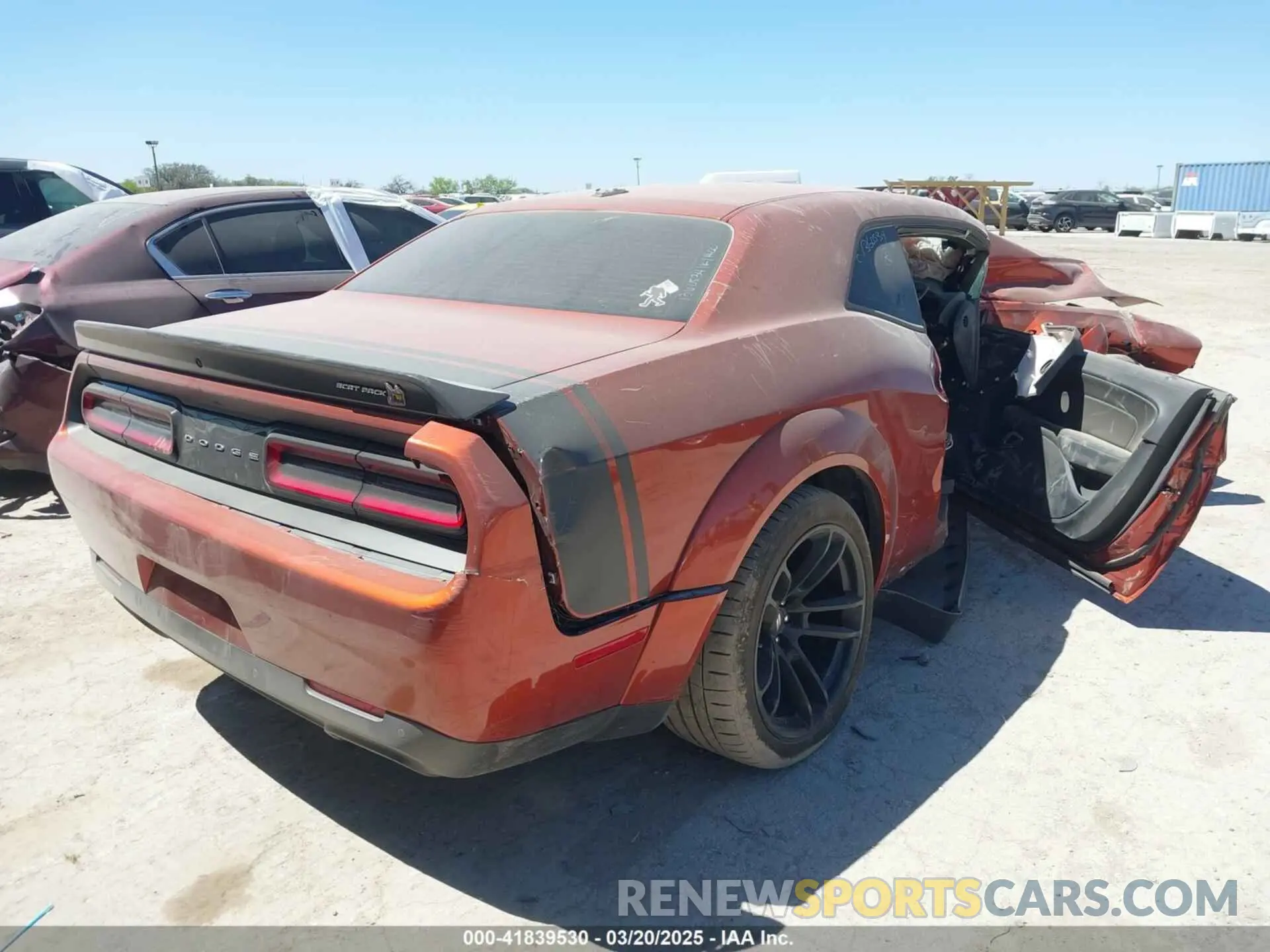4 Photograph of a damaged car 2C3CDZFJ7PH553065 DODGE CHALLENGER 2023