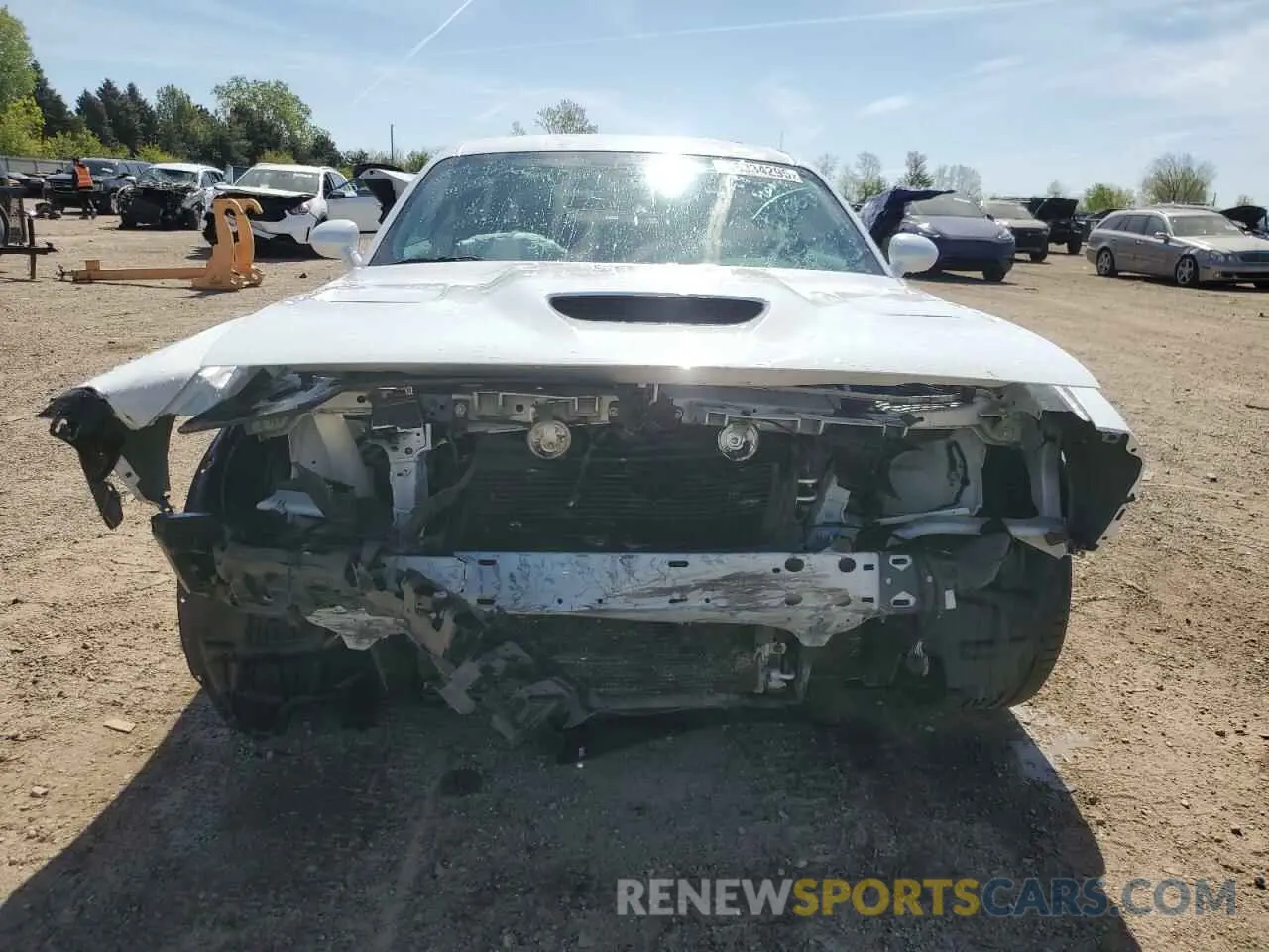 5 Photograph of a damaged car 2C3CDZFJ8PH542866 DODGE CHALLENGER 2023
