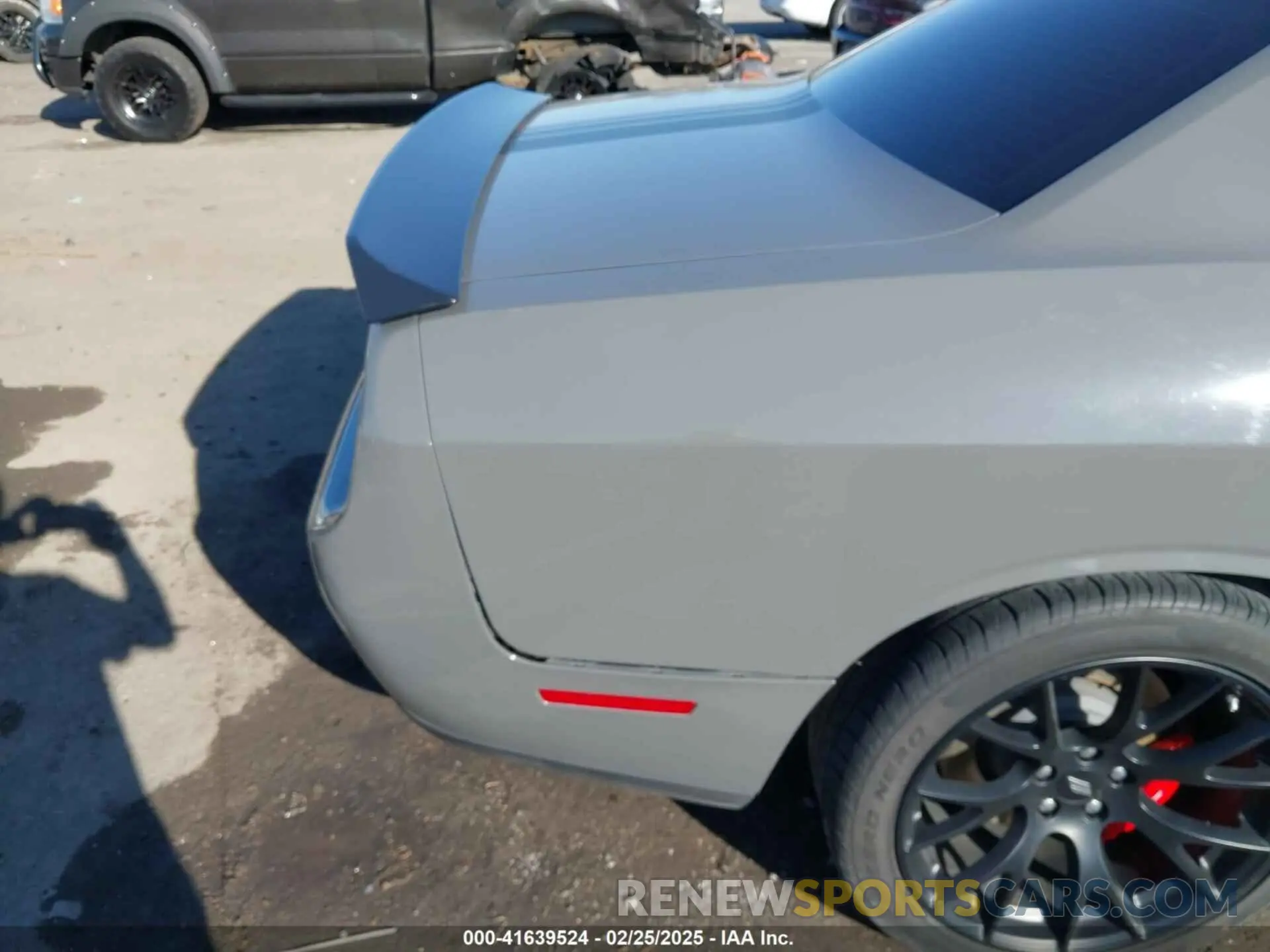 6 Photograph of a damaged car 2C3CDZFJ9PH601665 DODGE CHALLENGER 2023