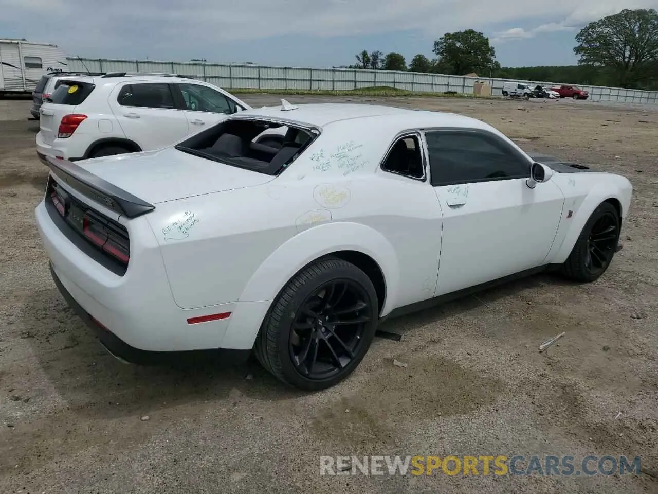 3 Photograph of a damaged car 2C3CDZFJ9PH625657 DODGE CHALLENGER 2023